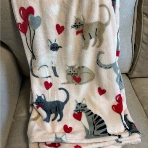 Luxury Plush Cats & Hearts Throw Blanket Red White Hearts 50x70 Valentines NEW!